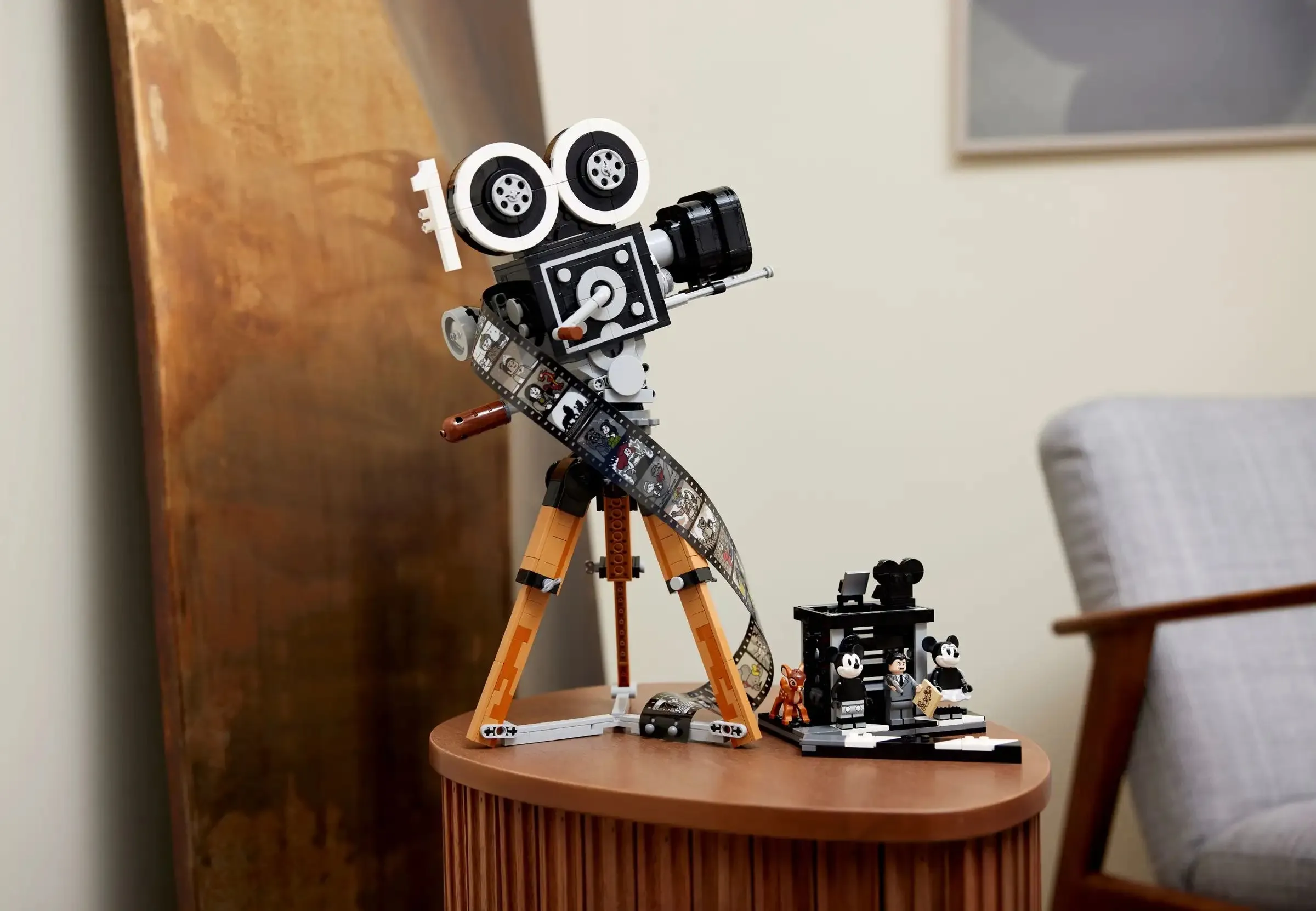 LEGO DISNEY 43230 Walt Disney Tribute Camera