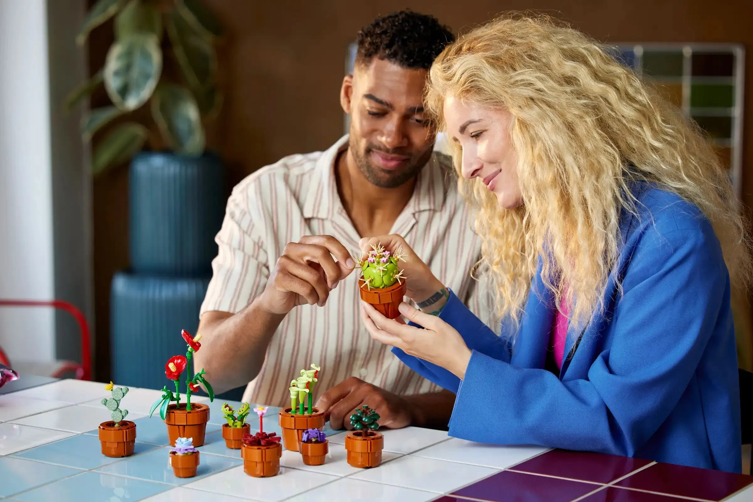 LEGO ICONS 10329 Tiny Plants