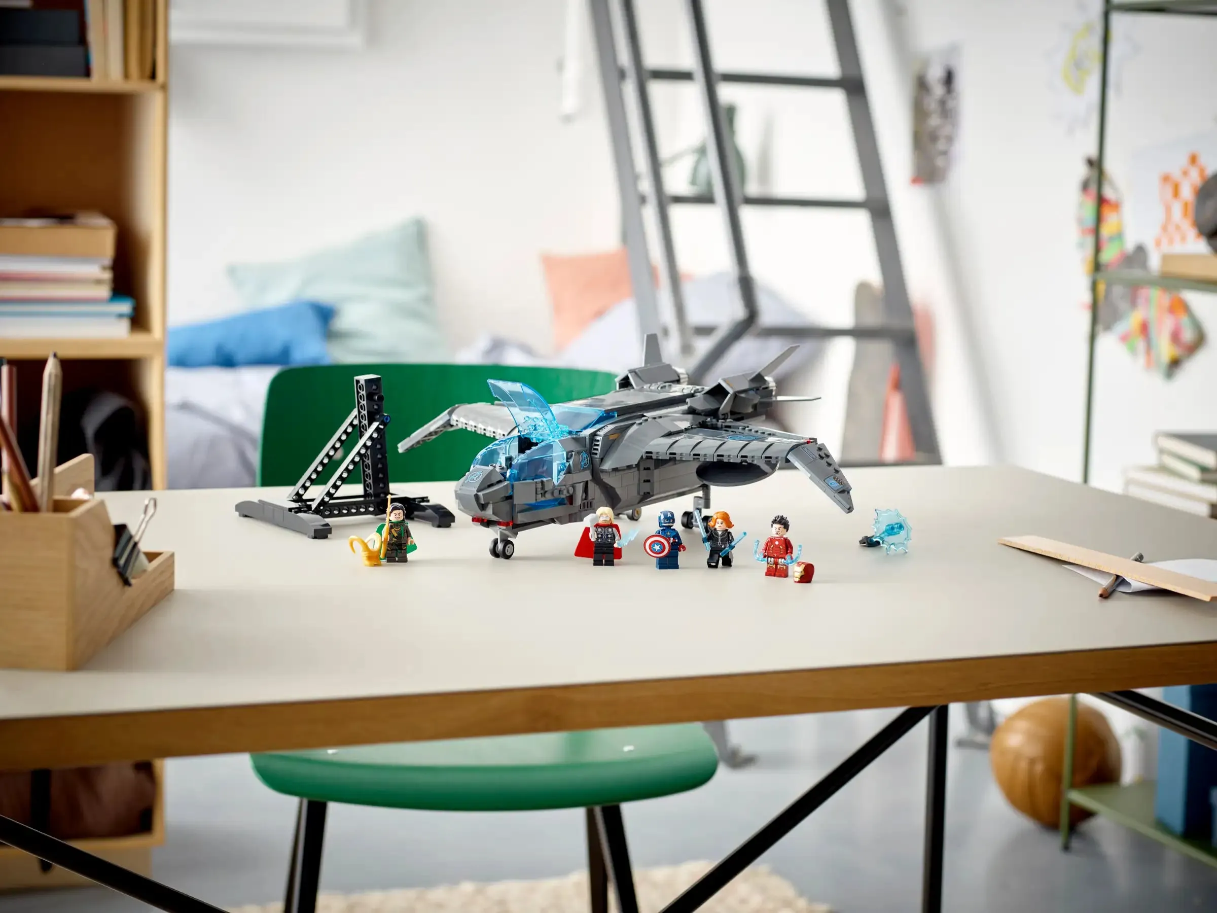 LEGO MARVEL 76248 The Avengers Quinjet