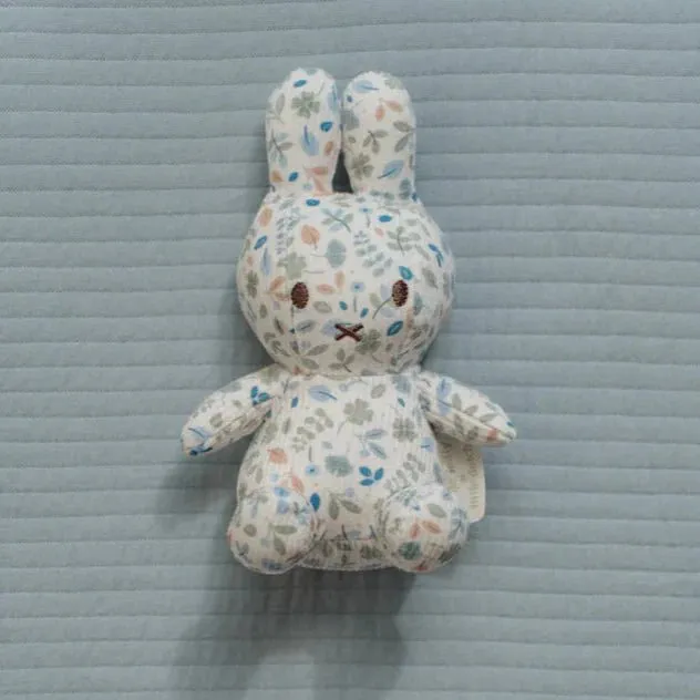 Little Dutch: Miffy x Little Dutch Cuddle all-over-print 20 cm - Lucky Leaves