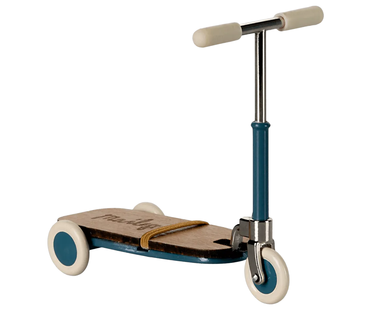 Maileg: Kick board, Mouse - Blue