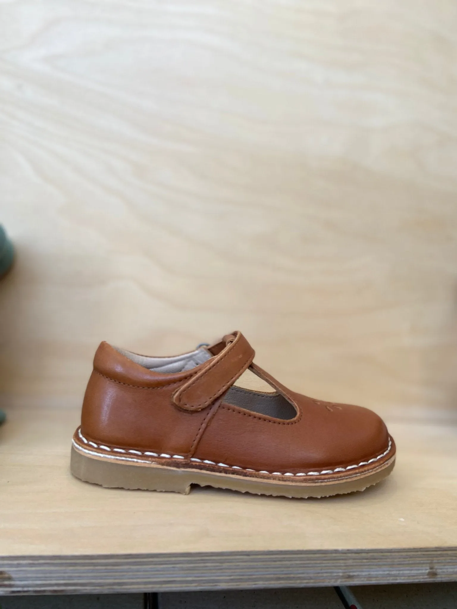 Petasil: Ciara 2 Velcro Shoes - Cognac Savana