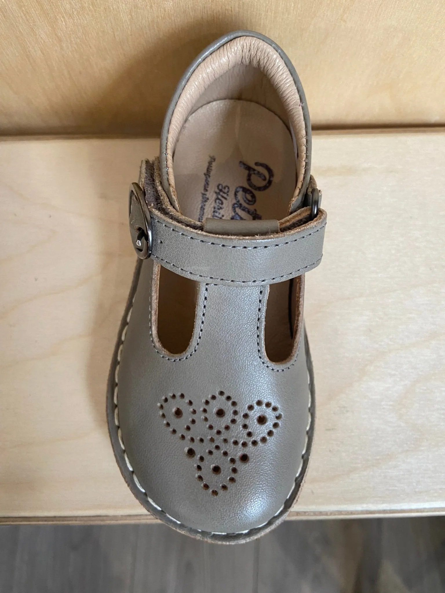 Petasil: Susy T-Bar Velcro Shoes - Concrete Roma