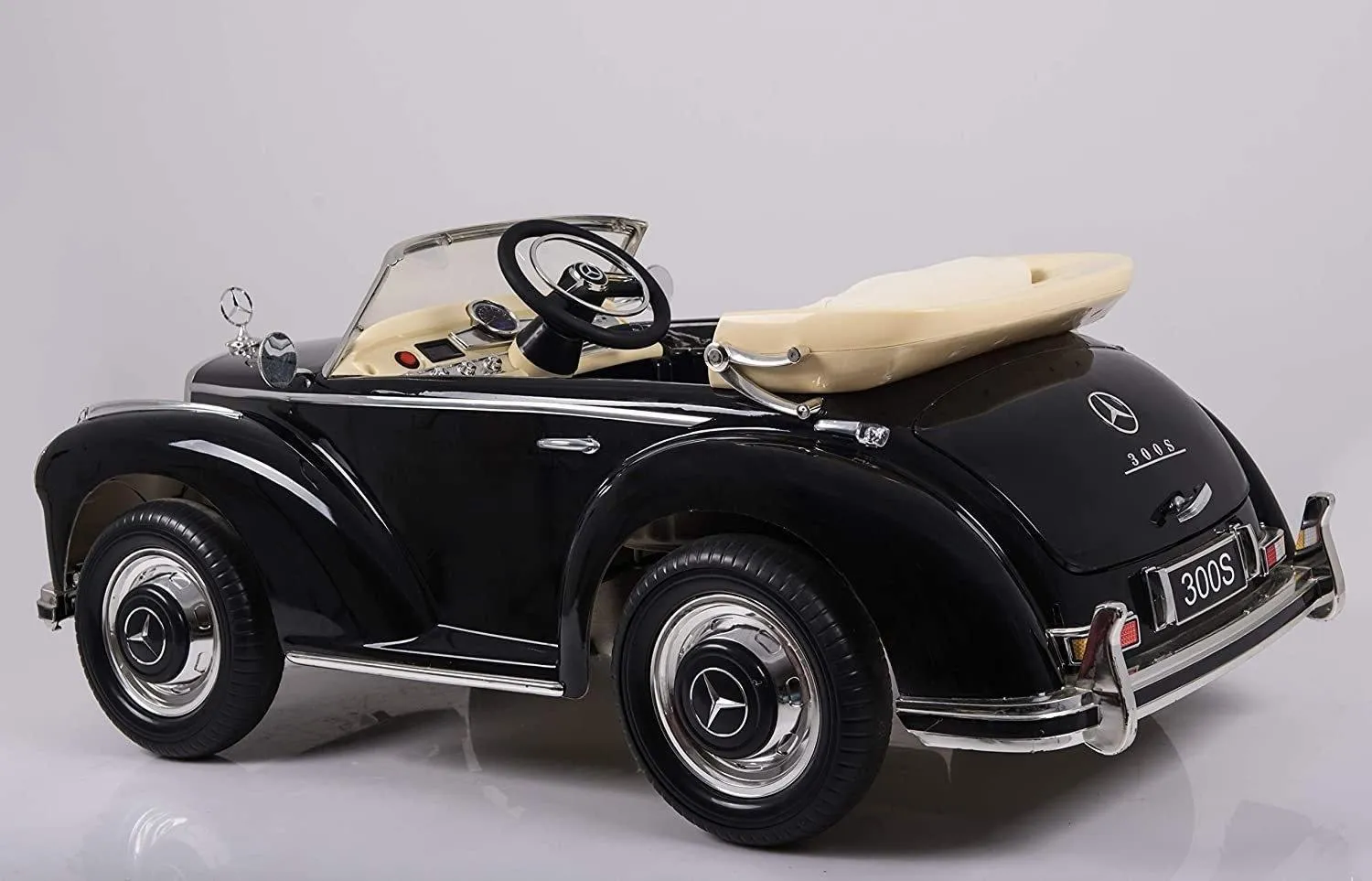 Ricco CLASSIC Mercedes Benz 300S (W188) 12V Battery Electric Ride-On Car Black X-Display