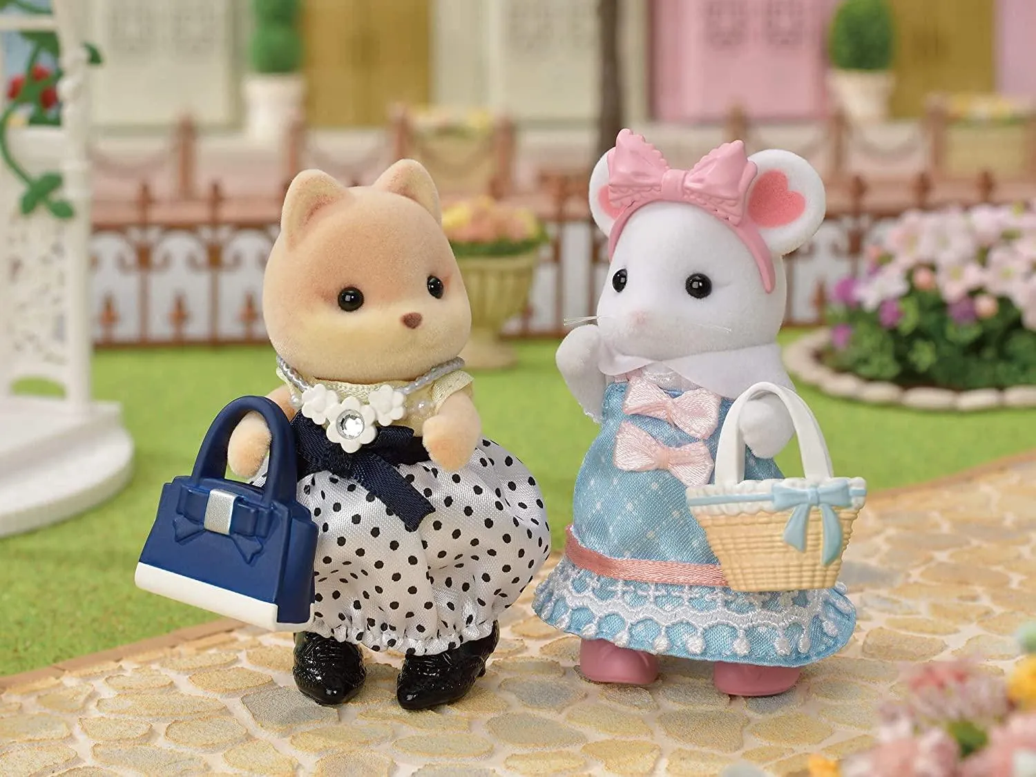 Sylvanian Families Fashion Playset - Sugar Sweet Collection
