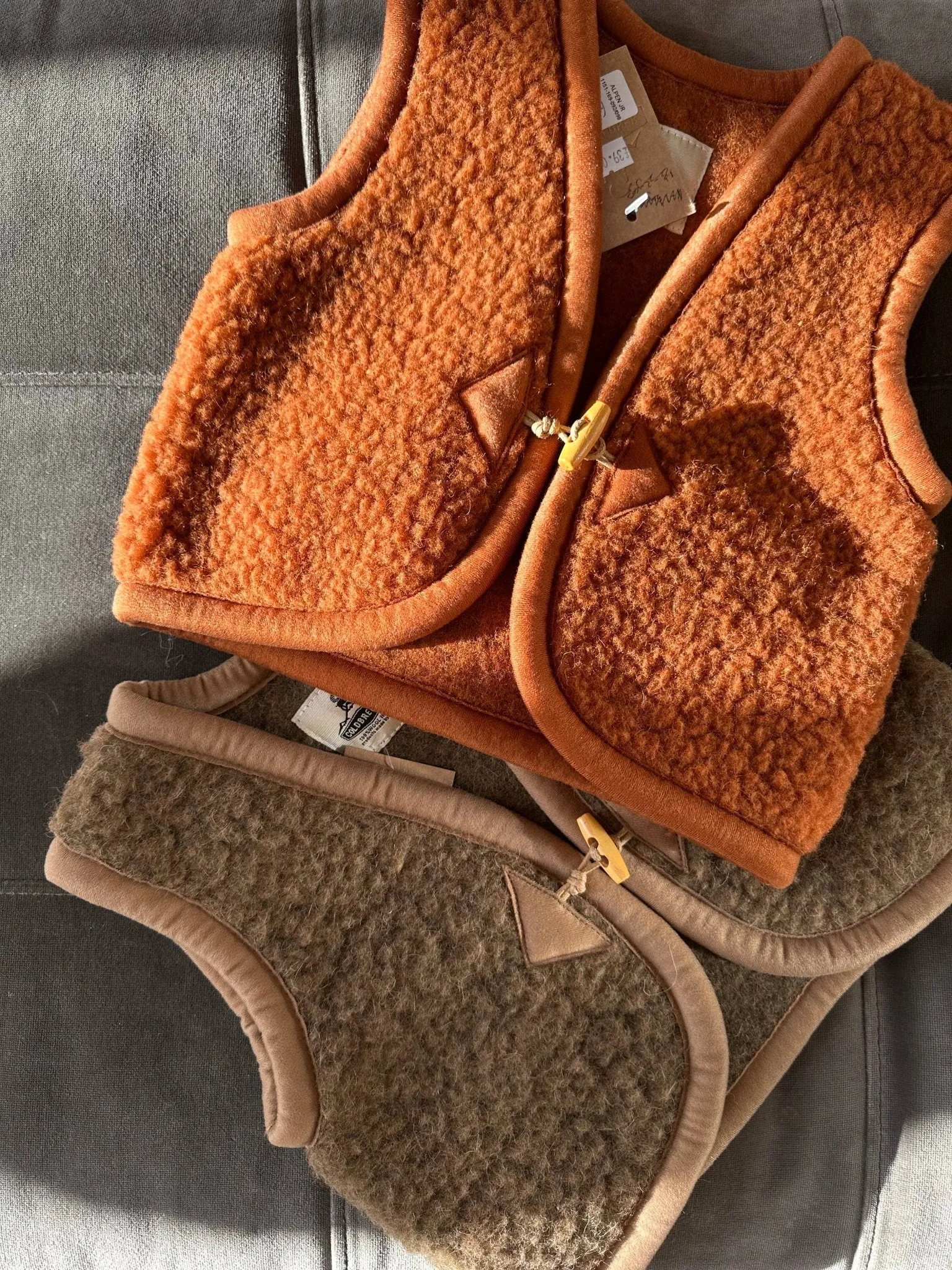 Vest: Junior 100% Wool Alpen Windbreaker : Fox