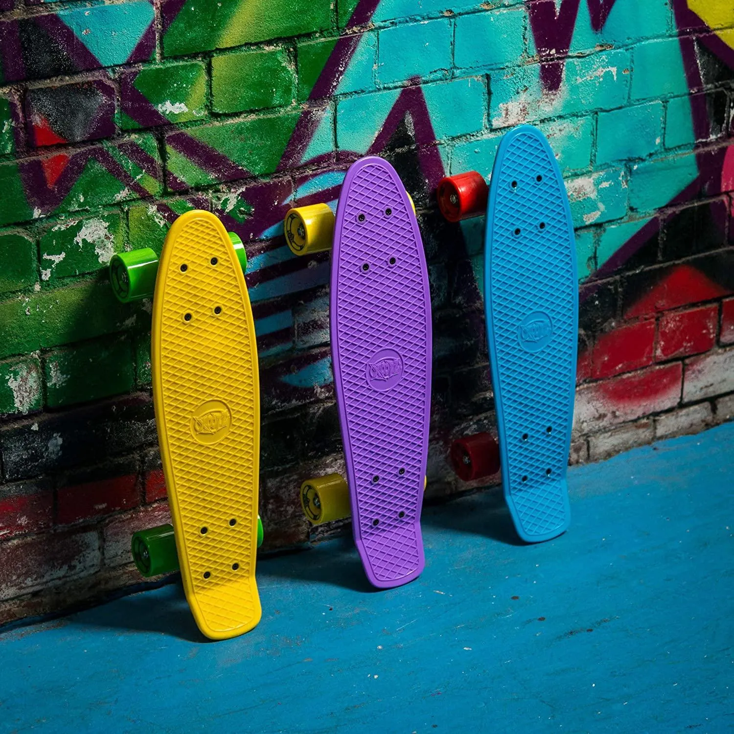 XOOTZ 22-Inch Kid's Mini Cruiser Skateboard - Pastel Blue